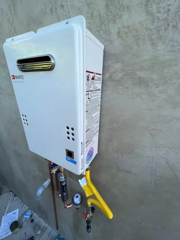Tankless water heater installation for Plimptonville homes